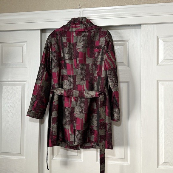 Jacket - Picture 2 of 4